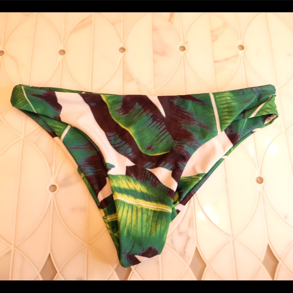 Floral Romwe hipster bikini bottoms